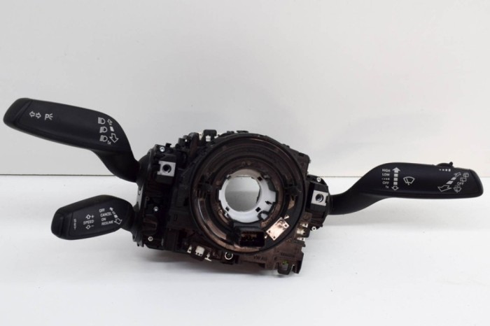 Maneta semnalizare ștergătoare AUDI A3 Sportback 8VA, 8VF 2016 OEM: 8V0953521FB,8V0953502B,5Q0953549E 21613587