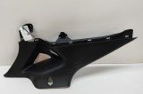 Ornament st&acirc;lp spate st&acirc;nga FORD USA Mustang Mach-E 2023 OEM: LJ8B-R31149-BFW,LJ8B-R31113-BFW 24529494