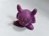bnk jc Kinder 2010 - Active - Little Monsters - Purple Monster - three eyes and horns - UN033