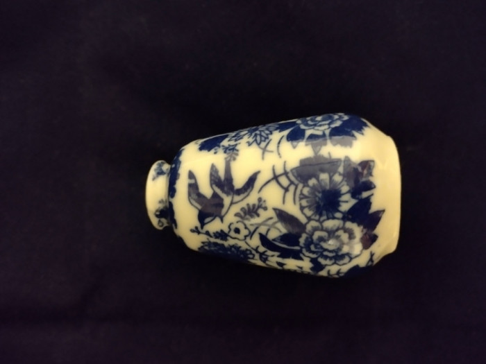 Miniatură veche -Vaza Porțelan pictata manual China