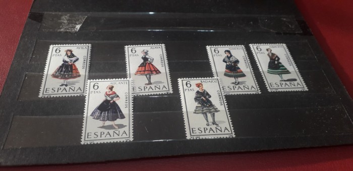 Neștampilate după 1950