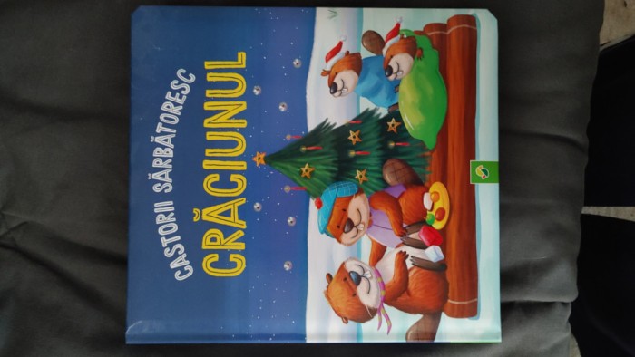 Castorii sărbătoresc Crăciunul