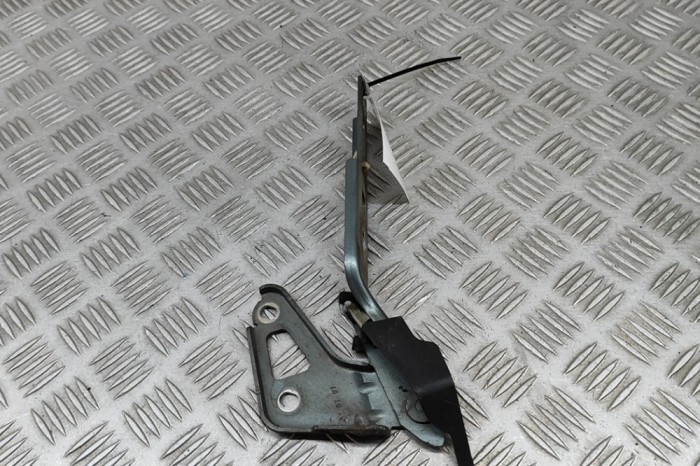 Balama capota dreapta față AUDI Q7 4L 2007 OEM: 4L0823302 29770573