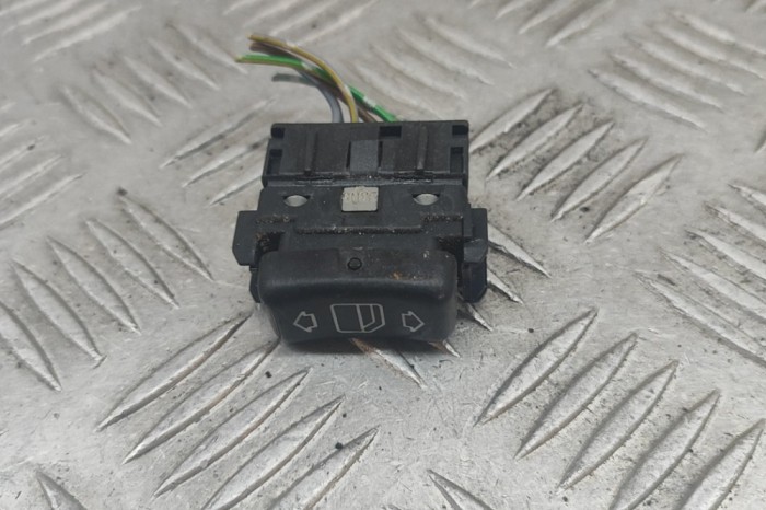Buton geam ușă st&acirc;nga față MERCEDES-BENZ E W124 1995 OEM: A1248209010 29841622