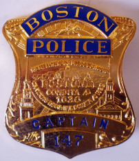 M.019 INSIGNA POLITIE CAPITAN USA SUA BOSTON POLICE CAPTAIN 147 REPLICA GODE foto