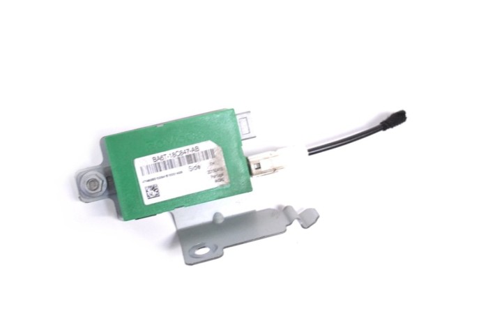 Amplificator de antena FORD FIESTA VI Van 2015 OEM: BA6T-18C847-AB | 13763745