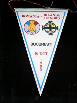 D9 65 - fanion - sport - fobal - echipa nationala - Romania - Irlanda de Nord - 6 octombrie 1985 foto