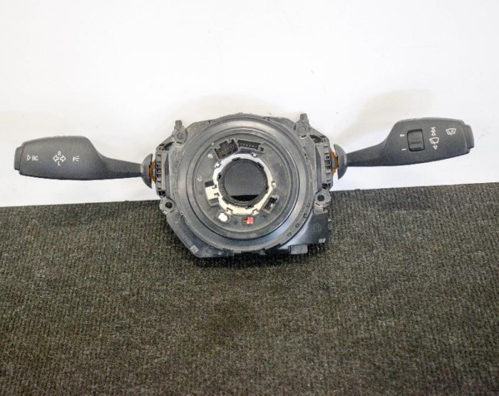 Maneta semnalizare ștergătoare BMW 4 Coupe F32, F82 2014 OEM: 9253746 10022284