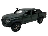 Macheta Toyota Tacoma verde 1/32 sunet lumini deschide usile si capotele
