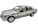 Macheta Mercedes-Benz W140 S320 Clasa S argintiu 1:24 metal cu lumini, sunete usi capota si portbagaj deschise