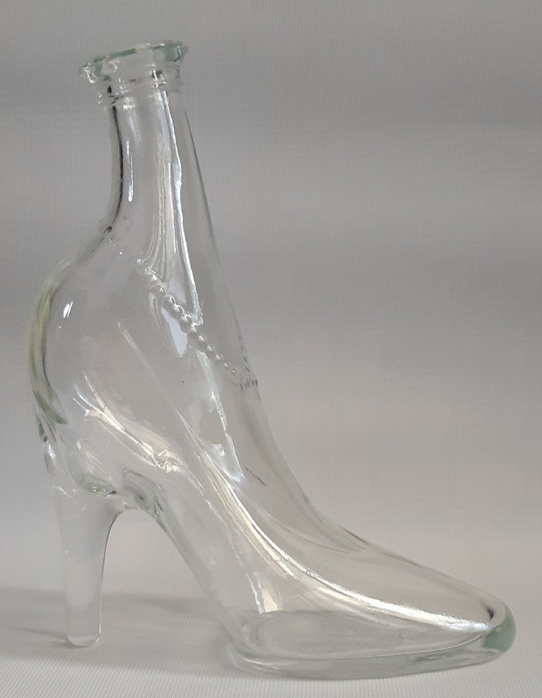 Sticla vintage de colectie, forma pantof dama (Kefla 350 ml) | Okazii.ro