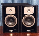 2 Boxe QUADRAL Rondo Phonologue C negre 2 cai bass reflex 50/80 W inaltime 32 cm fabricate in Germania