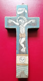 Cruce de mana pictata cu scenele Răstignirii și Botezului