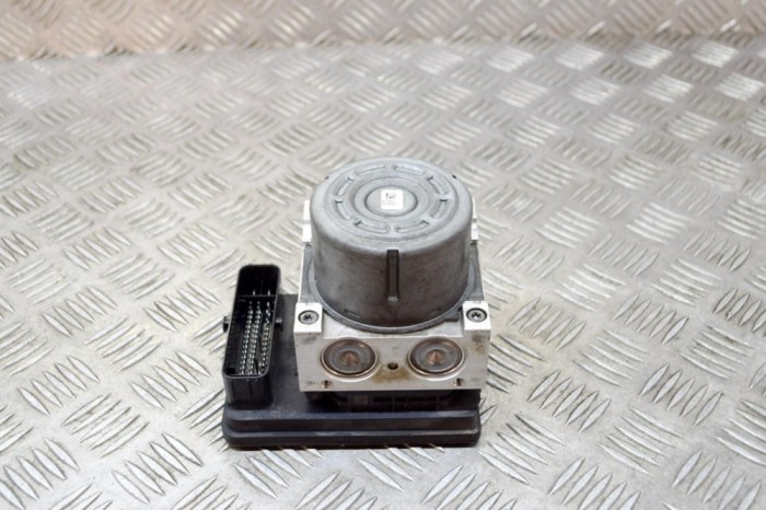 Pompa ABS BMW i3 I01 2019 OEM: 6892888,10.0918-6553.3,6892887,10.0627-3250.1,28.5165-3804.3,10.0220-1427.4 14682585