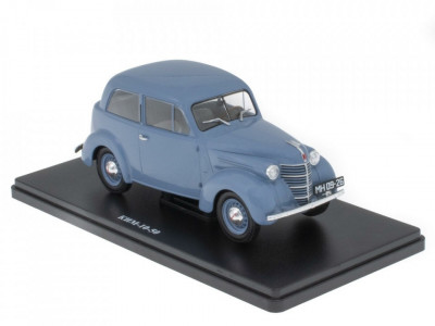 Macheta auto Kim 10-50 1940 albastru, 1:24 Colectia Automobile de Neuitat  foto