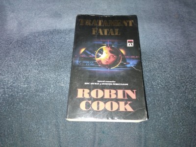 ROBIN COOK - TRATAMENT FATAL foto