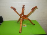 Arta africana SCULPTURA intr-o singura bucata de LEMN exotic - suport , trepied, Masti, Africa