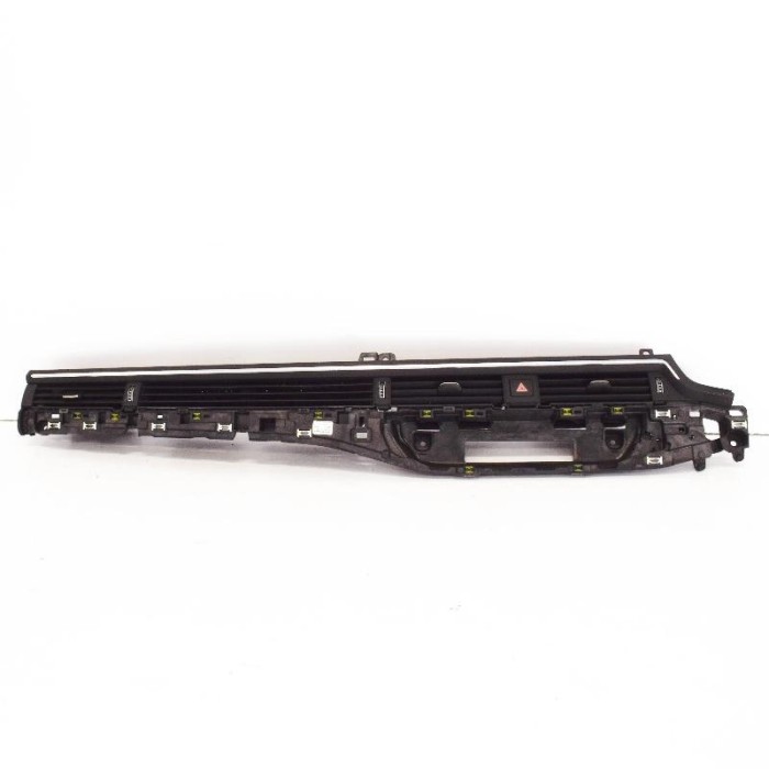 Gura de ventilație planșa de bord AUDI A4 8W2, B9 2016 OEM: 8W2820901C 10008940