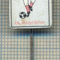 Y 1378 INSIGNA -SPORTIVA -FOTBAL - FK VOJVODINA -IUGOSLAVIA-PENTRU COLECTIONARI