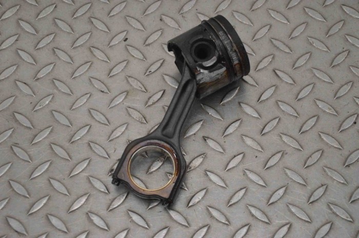 Piston FORD TRANSIT CONNECT 2014 OEM: 619