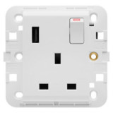 SWITCHED SOCKET-OUTLET - Standard englez - 2P+E 13 A - WITH USB - WHITE - CProiector HORUS