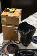 Nikon 16-80mm f/2.8-4E ED VR AF-S DX NIKKOR foto
