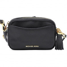 Pebbled Leather Convertible Belt Bag foto