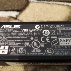 INCARCATOR NETBOOK ASUS MODEL ADP-40PH AB PERFECT FUNCTIONAL.CITITI DESCRIEREA!