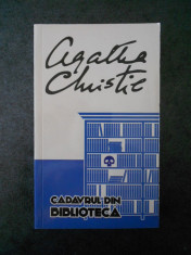 AGATHA CHRISTIE - CADAVRUL DIN BIBLIOTECA foto