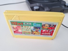 Caseta galbena cu 152 jocuri pentru console Nintendo Terminator Sega