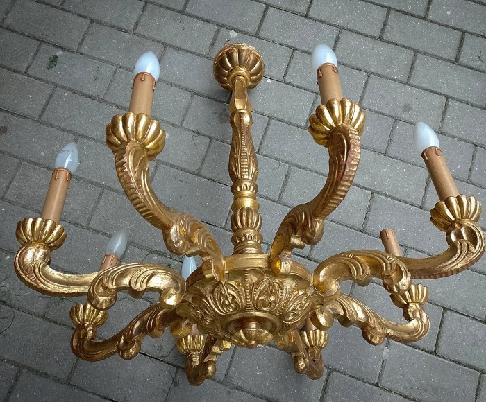 Boem candelabru salon din lemn masiv foitat in stilul Baroc piesa cu o lucrătură de o foarte mare finețe
