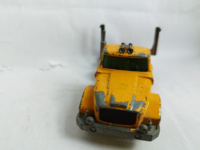 bnk jc Matchbox K10 Pipe Truck - capul tractor foto