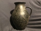 Arta / Traditie / Colectie - Oala / Vas din ceramica neagra model deosebit cu porumbei !