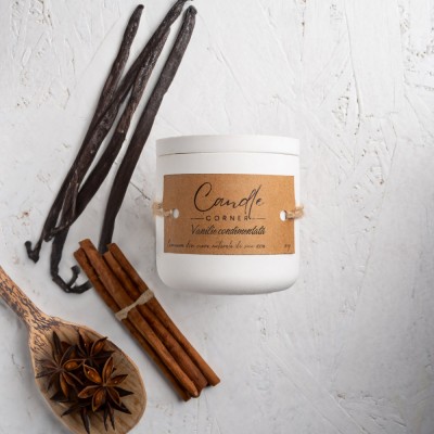 Lumanare parfumata handmade din ceara naturala de soia 100%, aroma de Vanilie condimentata, Recipient ceramic alb, 150 g foto