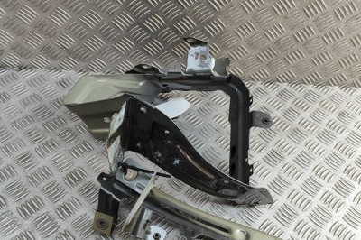 Suport aripa st&amp;acirc;nga față VW TOUAREG CR7 2023 OEM: 760821431A,760821167,760821131C 30906963 foto