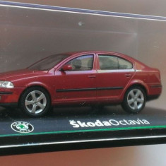 Macheta Skoda Octavia 2 Sedan (rosu) - Abrex 1/43