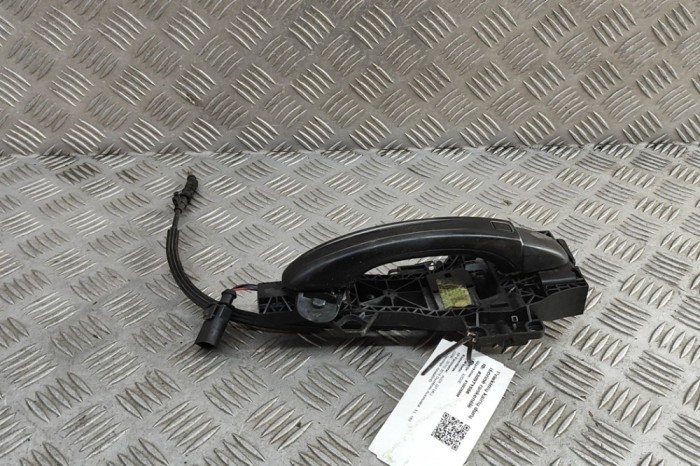 AUDI Q7 4L 2014 OEM: 8H0959985B SKU: 30971556