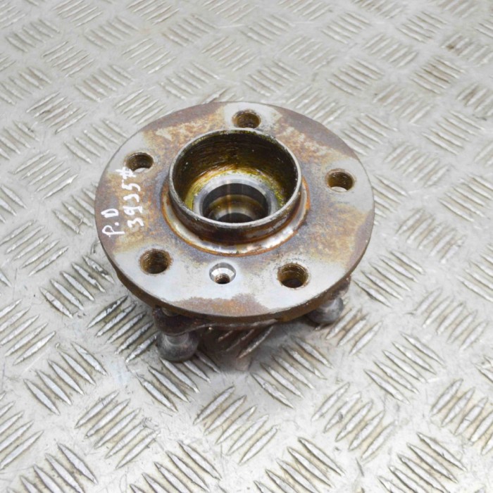 Rulment roata dreapta față BMW 2 Active Tourer F45 2016 OEM: 6874443