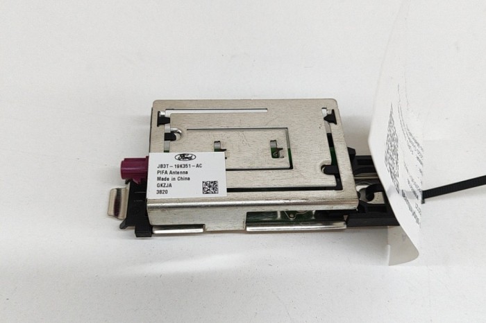 Amplificator de antena FORD RANGER TKE 2020 OEM: JB3T-19K351-AC | 26582727