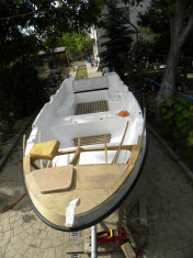 Barca Isatek 5,2 m ?i peridoc inmatriculat foto