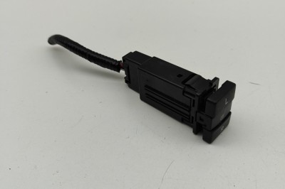 Comutator &amp;icirc;ncălzire scaun TOYOTA HILUX VIII Pick-up _N1_ 2023 OEM: 84751-71010,8475171010 | 31241018 foto