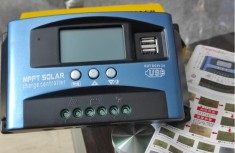 Regulator solar MPPT 100A Controller 12/24V foto