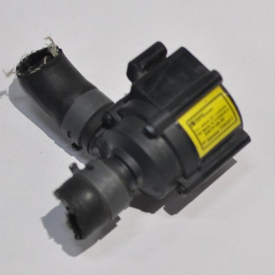 Pompa de apa auxiliara AUDI A3 8V1, 8VK 2012 OEM: 5G0965561A,703439890 1732670 foto