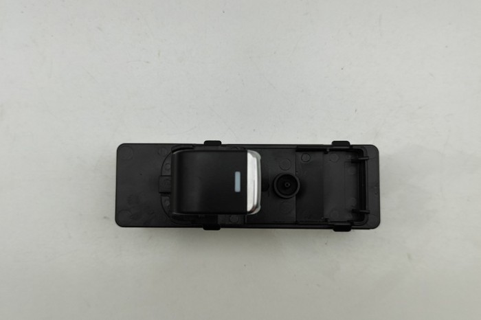 Buton geam ușă dreapta spate MAZDA CX-5 KF 2022 OEM: KG2C-66-370A 31151841