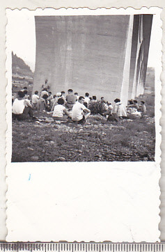 bnk foto Poiana Teiului - La picioarele podului - anii `60 foto