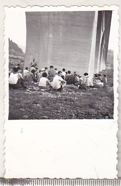 bnk foto Poiana Teiului - La picioarele podului - anii `60