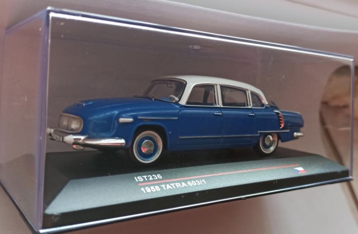 Macheta Tatra 603-1 1958 albastru - IST 1/43