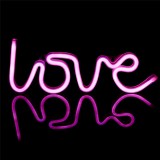 Cumpara ieftin Lampa LED Neon, USB, 35.5 x 13 cm, lumina roz, mesaj Love