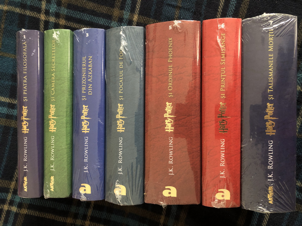 Harry Potter, de J. K. Rowling, set nou si complet, 8 volume, Arthur, J.K.  Rowling | Okazii.ro