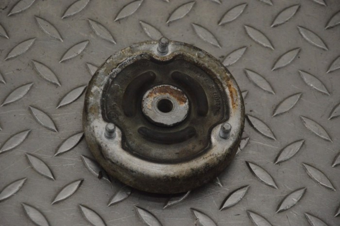 Suport amortizor dreapta spate BMW 6 E63 2008 OEM: 139184 20698595